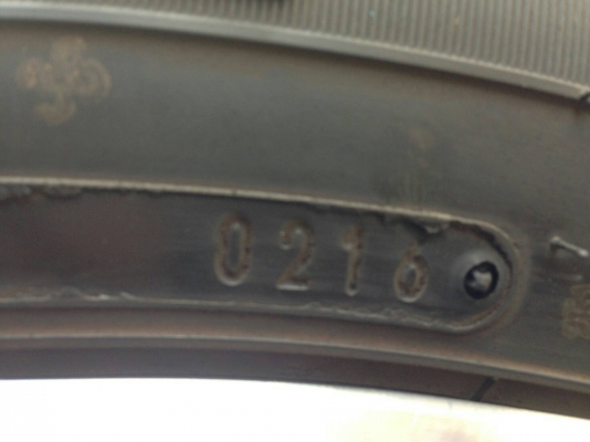 ล้อ toyota fortuner ขอบ 18 พร้อมยางปี 16 ชุดล่ะ 31500