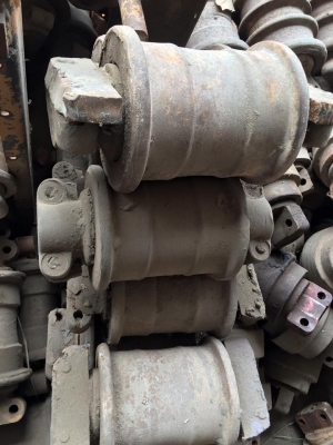 โรลเลอร์รถขุด IHI 190 เก่าญี่ปุ่น ราคา 2,000 บาท โรลเลอร์รถขุด IHI 190 เก่าญี่ปุ่น ราคา 2,000 บาท