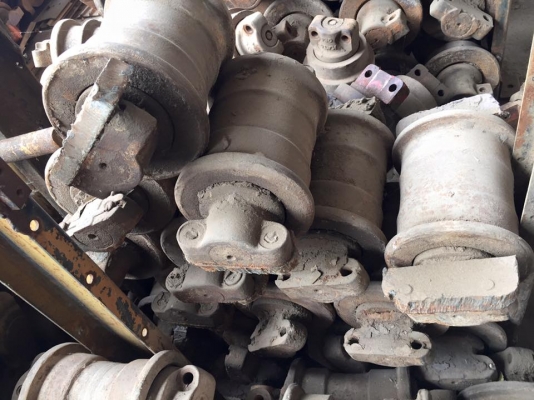 โรลเลอร์รถขุด IHI 190 เก่าญี่ปุ่น ราคา 2,000 บาท โรลเลอร์รถขุด IHI 190 เก่าญี่ปุ่น ราคา 2,000 บาท