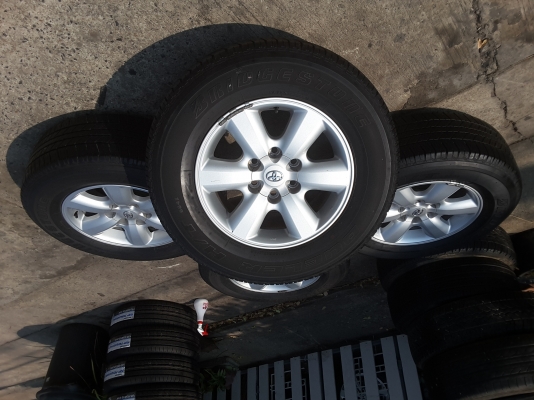 ล้อ fortuner ขอบ 17 พร้อมยางปี 12 ชุดล่ะ 6800