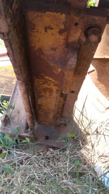 ขายหม้อน้ำ รถแทรกเตอร์ D-5 สภาพสวย ไม่มีรอยรั่ว ไม่มีรั่ว ไม่ผุ ฝาบนฝาล่างสวยครับ