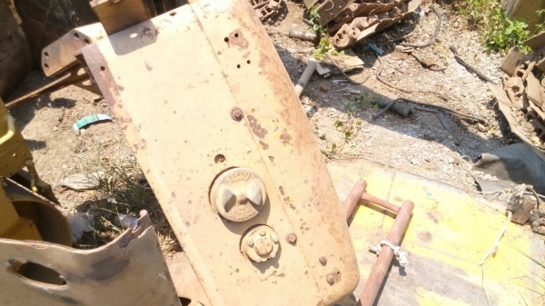 ขายหม้อน้ำ รถแทรกเตอร์ D-5 สภาพสวย ไม่มีรอยรั่ว ไม่มีรั่ว ไม่ผุ ฝาบนฝาล่างสวยครับ