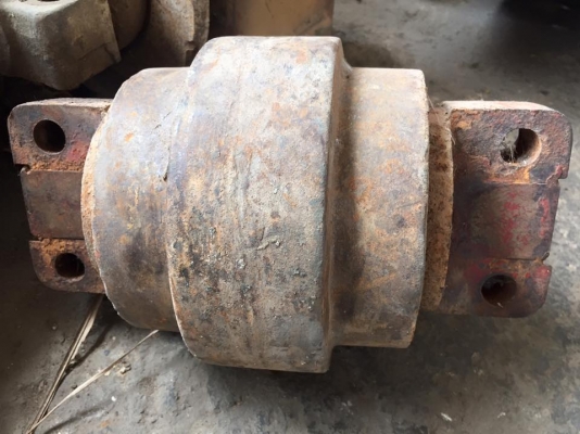 โรลเลอร์รถขุด KATO SD450 เก่าญี่ปุ่น ราคา 2,000 บาท