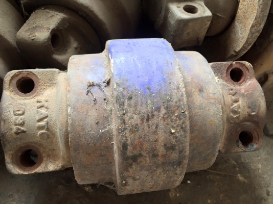 โรลเลอร์รถขุด KATO SD450 เก่าญี่ปุ่น ราคา 2,000 บาท