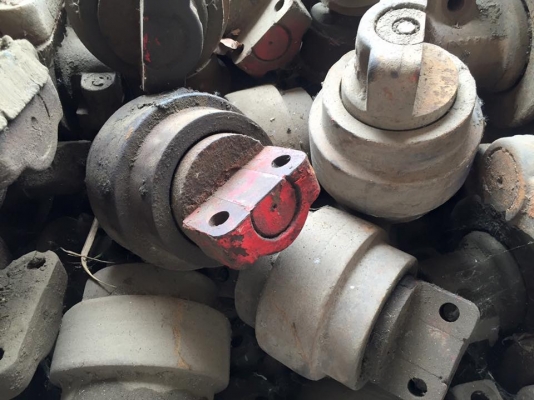 โรลเลอร์รถขุด KATO SD450 เก่าญี่ปุ่น ราคา 2,000 บาท