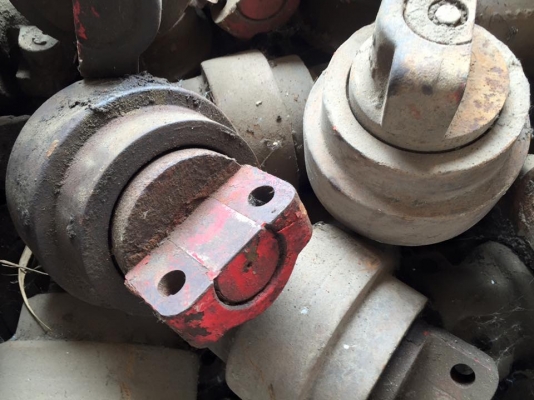 โรลเลอร์รถขุด KATO SD450 เก่าญี่ปุ่น ราคา 2,000 บาท