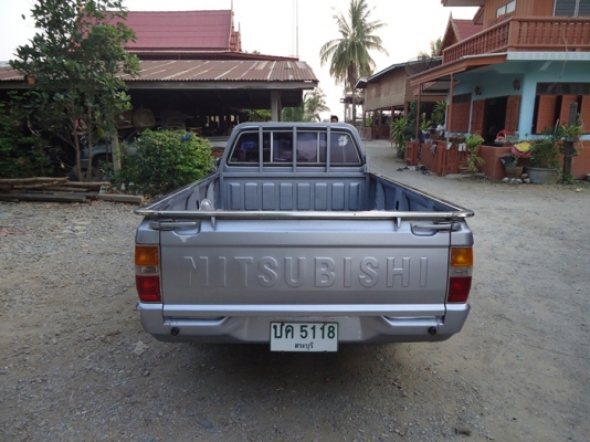 .กระบะ  L 200  ไซโคลน    เครื่องดี  สตาร์ทติดง่าย   พวงมาลัยเพาเวอร์ ยางดี 4 เส้น  สีบาง  รอนกระบะสวย  ไม่เคยบรรทุกหนัก   สนใจติดต่อ  089 5389447  และ 084 9028075   ราคา 65000