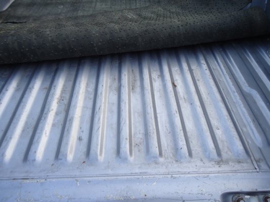 .กระบะ  L 200  ไซโคลน    เครื่องดี  สตาร์ทติดง่าย   พวงมาลัยเพาเวอร์ ยางดี 4 เส้น  สีบาง  รอนกระบะสวย  ไม่เคยบรรทุกหนัก   สนใจติดต่อ  089 5389447  และ 084 9028075   ราคา 65000