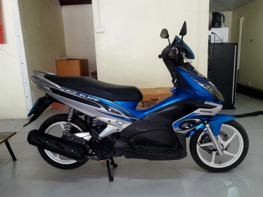 ขายHonda Airblade ล้อแม็กรถบ้านสภาพดี ขายHonda Airblade ล้อแม็กรถบ้านสภาพดี