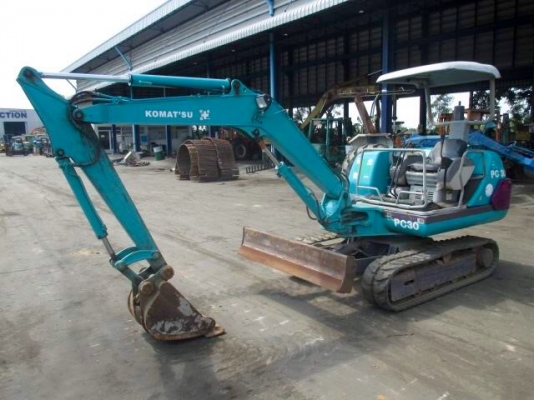 KOMATSU  30-7 ขนาดPC-30<คอลโทนสั้นปั๊มนิ้ว> รถเก่านอกแท้100\%มีเอกสาร☎️สนใจติดต่อ 085-5632278 (ราคาต่อรองได้)