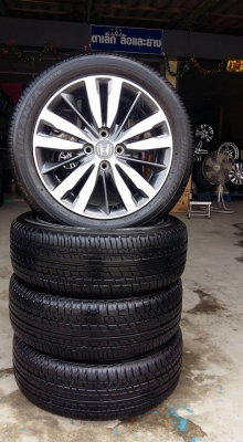 ขายล้อแม็ก jazz 16" พร้อมยางปี15 สนใจติดต่อ ตาเล็ก ล้อและยางครับ 081-3747940