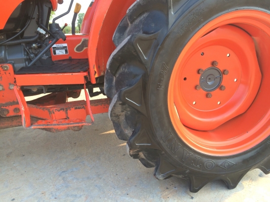 ขายด่วน L3608 ผานหน้า+ผานหลัง รถพร้อมใช้งานสวยเดิม เล่มทะเบียนพร้อม 877 ชั่วโมง