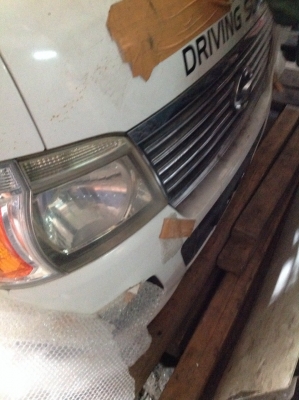 ขายด่วน!!! หัวตัดรถตู้ นิสสัน E 25 พร้อมเครื่อง ZD 30 เทอร์โบ อินเตอร์ เกียร์ออโต้ อุปกรณ์ครบ