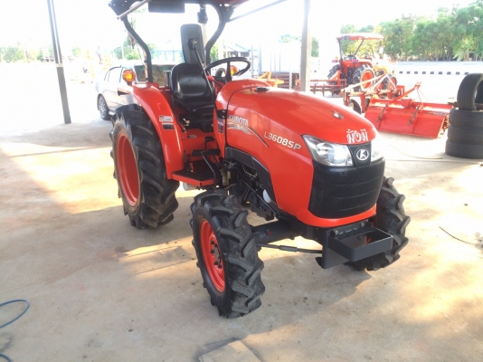 ขายด่วน L3608SP ตัวเปล่า รุ่นใหม่ปี 57 รถพร้อมใช้งานสวยมาก เล่มทะเบียนพร้อม 425 ชั่วโมง ขายด่วน L3608SP ตัวเปล่า รุ่นใหม่ปี 57 รถพร้อมใช้งานสวยมาก เล่มทะเบียนพร้อม 425 ชั่วโมง