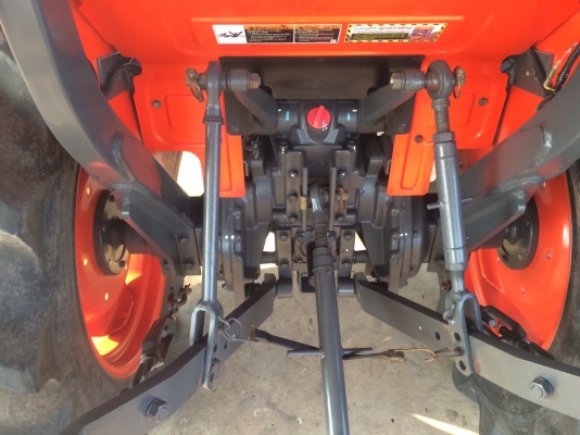 ขายด่วน L3608SP ตัวเปล่า รุ่นใหม่ปี 57 รถพร้อมใช้งานสวยมาก เล่มทะเบียนพร้อม 425 ชั่วโมง ขายด่วน L3608SP ตัวเปล่า รุ่นใหม่ปี 57 รถพร้อมใช้งานสวยมาก เล่มทะเบียนพร้อม 425 ชั่วโมง