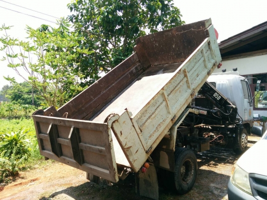 ขาย 6 ล้อ ฮีโน่ดัมพ์พร้อมเฮี๊ยบ 3  ตัน FC4J 150 แรง ปี 45 สภาพเดิมดี คัสซีสวย  พร้อมใช้  จัดแนนท์ได้ครับ สนใจติดต่อ 081-9420141  ,  081-5715326