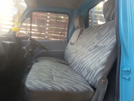 ขาย 6 ล้อISUZU NKR 110 แรงม้า ปี38 (สั่งลุยน้อย)รถห้างแท้ๆตัวจริงสวยกว่ารูป(ดาวน์118000ออกรถได้เลย) เกียร์สั้นแท้จากศูนย์ ยกหัวได้ เครื่องแน่นไม่มีไอ แห้ง แรงดีมาก แซสซีสวยๆตลอดเส้น เดิมๆ ยางสวยๆ6 เส้นช่วงล่างแน่นๆ ภายในเก๋งสวยๆครบ รถวิ่งดีขับดี เล่มทะเบี