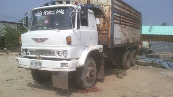 ขายรถดั้ม10ล้อ 2เพลา เครื่อง168แรงEH700 แคชซีKT725 เครื่องดีแคชซีสวย สภาพพร้อมใช้งาน เอกสารพร้อมโอน สนใจโทร 090-8588220คุณนะ 093-3258446คุณบิว หรือเข้าดูสินค้าอื่นๆได้ที่ www.truck.in.th/498 หรือเพจFacebook ณรงค์ ซื้อขายรถมือสอง (เว็บไซต์ส่วนตัว) หรือFace