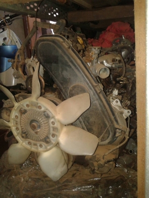 ขอบคุณtruck 2 hand ครับเครื่อง5Lเทอร์โบพร้อมเกียร์โฟล์วิลมีกล่องไฟ(ตอนนี้มีลูกค้าซื้อแล้ว เจ้าของหมายเลขโทรศัพท์0856608xxx