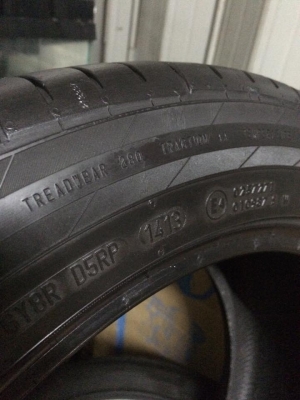 ขายยาง คอนติ 245/45/17 ปี13