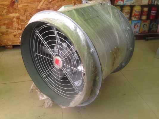 ขายโบวเวอร์แบบท่อดูด-เป่า ระบายอากาศ Kruger ขนาด 0.5HP. 380V สภาพสวยมาก ของใหม่ไม่เคยใช้งาน พร้อมใช้งาน