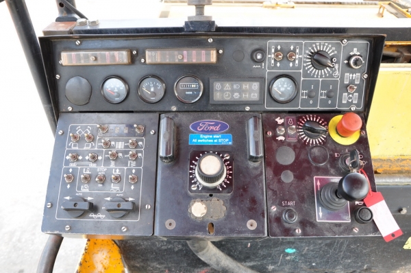 PAVER DYNAPAC F141 C รถปูยาง นำเข้า. PAVER DYNAPAC F141 C รถปูยาง นำเข้า.