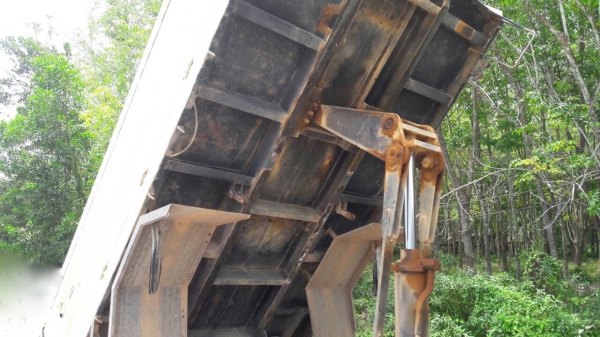 รถฮีโน่ 6 ล้อดั้ม FC9J  175 แรงม้า. ปี 54.  ( รถวิ่ง 14x,xxx กม. )      สนใจติดต่อ  081 - 6079515