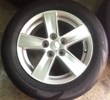 แม็ก Mitsu5รู114 พร้อมยาง 205-60-16 แม็ก Mitsu5รู114 พร้อมยาง 205-60-16