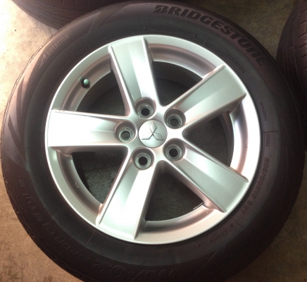 แม็ก Mitsu5รู114 พร้อมยาง 205-60-16 แม็ก Mitsu5รู114 พร้อมยาง 205-60-16