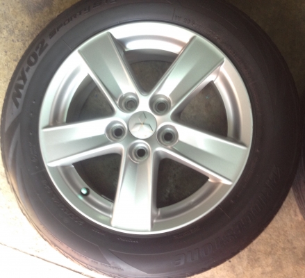 แม็ก Mitsu5รู114 พร้อมยาง 205-60-16 แม็ก Mitsu5รู114 พร้อมยาง 205-60-16