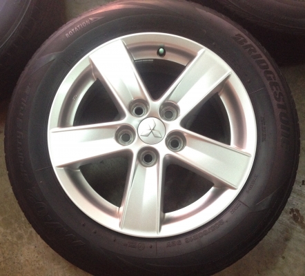 แม็ก Mitsu5รู114 พร้อมยาง 205-60-16 แม็ก Mitsu5รู114 พร้อมยาง 205-60-16