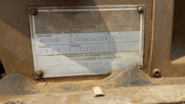 ขายแมคโค CAT E200B เครื่อง S6K