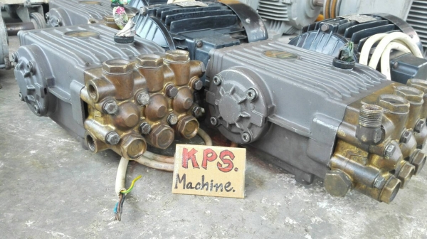 Sell> ปั้มฉีดน้ำแรงดันสูง INTER PUMP Made in ITALY ขนาด 4 HP. 380V. แรงดัน 80 bar. เข้ามาใหม่อีก 3 ตัว.สภาพสวยมาเทสได้ครับ.