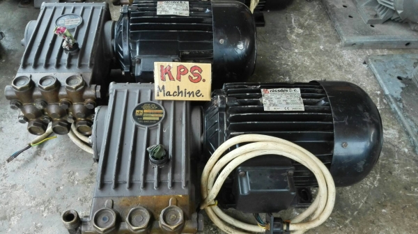 Sell> ปั้มฉีดน้ำแรงดันสูง INTER PUMP Made in ITALY ขนาด 4 HP. 380V. แรงดัน 80 bar. เข้ามาใหม่อีก 3 ตัว.สภาพสวยมาเทสได้ครับ.
