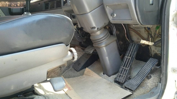 ขายรถเทรลเลอร์บรรทุกรถเกี่ยวข้าว 10 ล้อเตี้ย ยาง 8.25 HINO FC. เครื่อง JO8C = 215 แรงม้า รถ 2 เพลา สภาพสวย ขายรถเทรลเลอร์บรรทุกรถเกี่ยวข้าว 10 ล้อเตี้ย ยาง 8.25 HINO FC. เครื่อง JO8C = 215 แรงม้า รถ 2 เพลา สภาพสวย