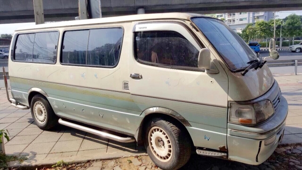 ขายถูกรถตู้บรรทุกพร้อมใช้งานเอกสารครบ เครื่องแน่น ประหยัดสนใจสอบถามใด้