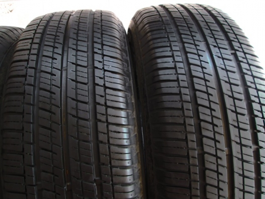 ขายยาง BRIDGESTONE DUELER 225-65-17 ปี3013 งามๆ 1ชุด