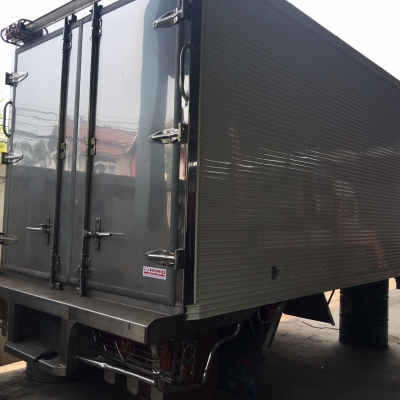 ขายตู้เย็น 4.3 ม. พร้อมชุดคอมแอร์ อู่เอกชัย ถอดจากฮีโน่เมก้า ตู้สวย คอมใช้งานได้ปกติ