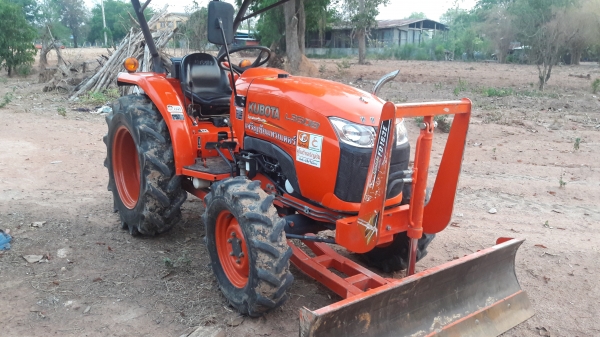 ขายรถไถL3608ใบมีดผาลพรวนพร้อมใช้ครับ ขายรถไถL3608ใบมีดผาลพรวนพร้อมใช้ครับ