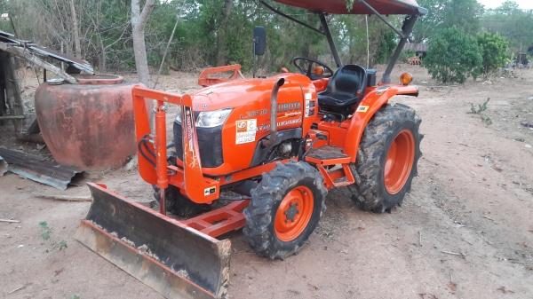 ขายรถไถL3608ใบมีดผาลพรวนพร้อมใช้ครับ ขายรถไถL3608ใบมีดผาลพรวนพร้อมใช้ครับ