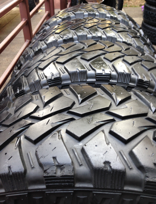 ยาง Mud Maxxis 265 75 16 กลางปี11 พร้อมใช้งาน ราคาไม่แพง