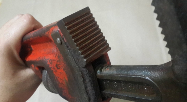 ประแจ RIDGID ตัวใหญ่ 24 นิ้ว