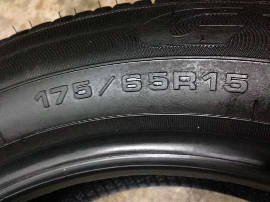 ยางใหม่ป้ายแดง Good Year 175-65-15 ยางใหม่ป้ายแดง Good Year 175-65-15