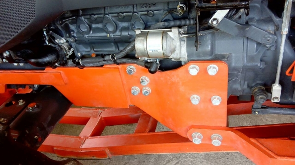 KUBOTA  L 4708 SP (4WD)  2 เพลา   สภาพใหม่สวยๆ   ชั่วโมงใช้   งานน้อย  สีเดิมทั้งคัน  พร้อมชุดใบมีดดันหน้า  ผาน4