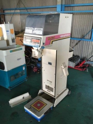 เครื่องชั่งพร้อมคัดแยกเมล็ด  YAMAMOTO  SP180  เก่านอกสภาพสวยๆเดิมๆ