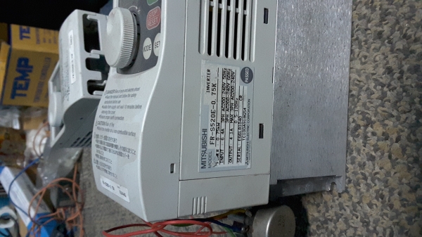 อินเวอร์เตอร์  ตัวควบคุมความเร็วมอเตอร์ 1แรง