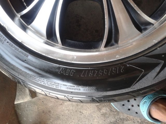 ขายล้อ17พร้อมยาง 6900