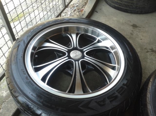 ขายล้อ17พร้อมยาง 6900