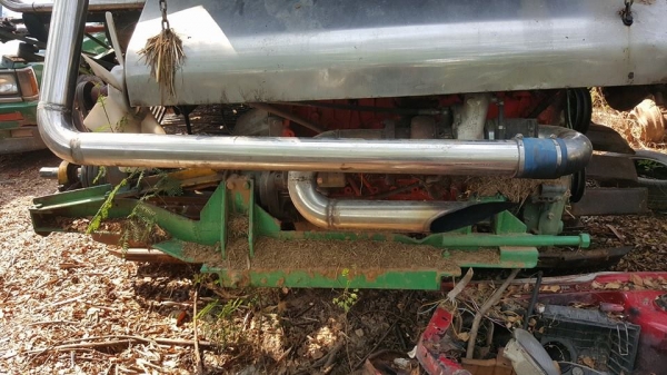 ขายรถเกี่ยวข้าว เครื่องอีซูซุ195เทอร์โบว์ ช่วงล่างแทรคเตอร์ ปั๊มไดกิ้น22 อุ้ม2ตัน ลูเลอร์8ลูก ลงทำงานทุกปี