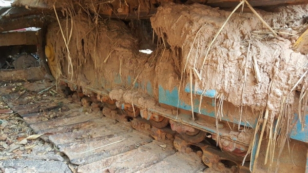 ขายรถเกี่ยวข้าว เครื่องอีซูซุ195เทอร์โบว์ ช่วงล่างแทรคเตอร์ ปั๊มไดกิ้น22 อุ้ม2ตัน ลูเลอร์8ลูก ลงทำงานทุกปี